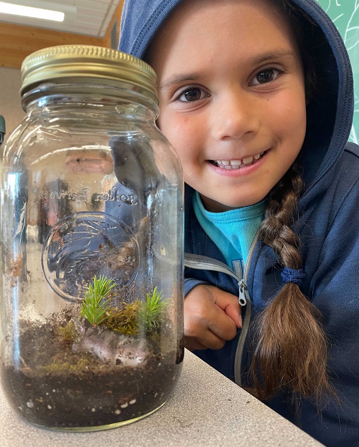 Kid and jar plant